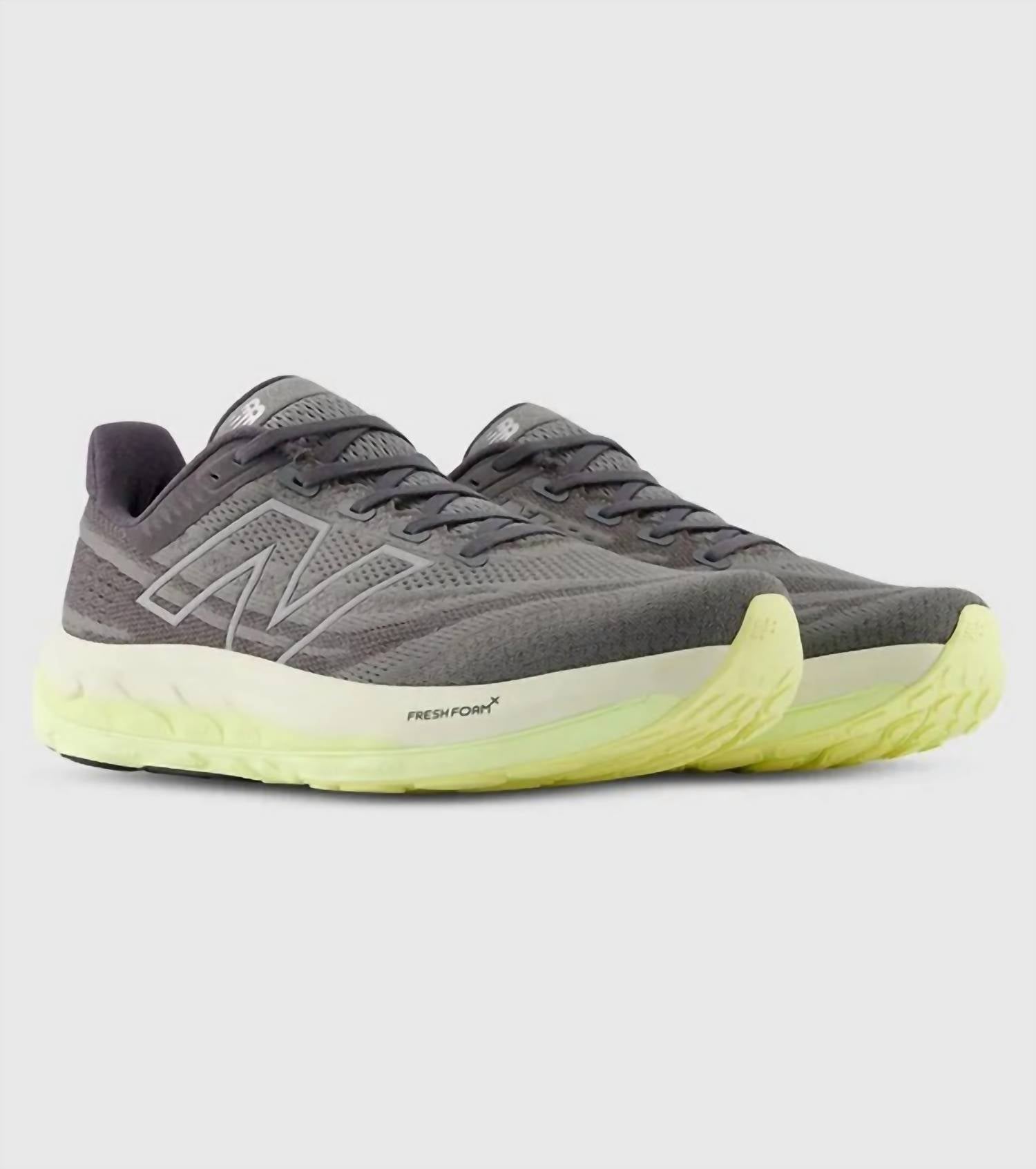 New Balance - Men's Vongo V6 Shoes