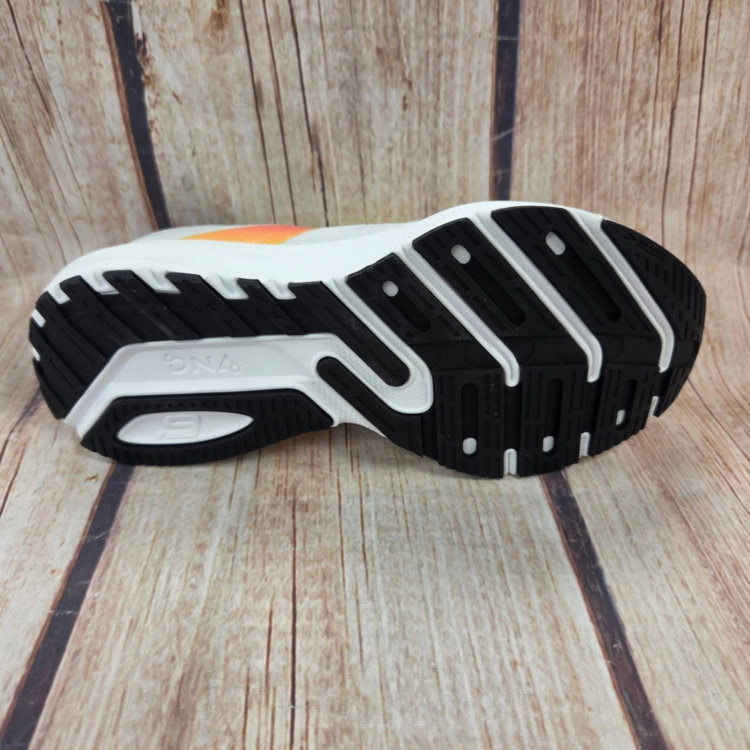 Brooks - Women's Launch 9 Sneakers