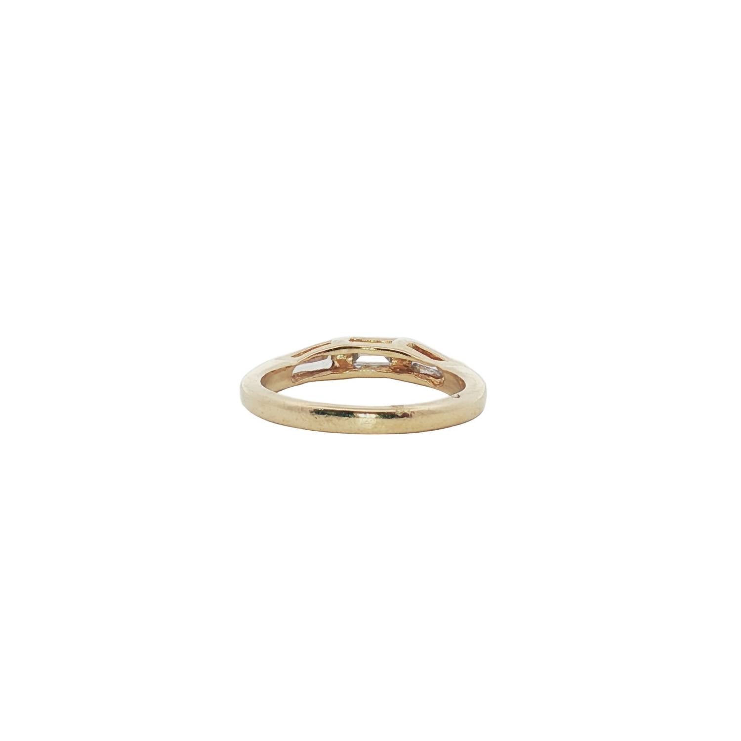 Normani - Women's 3 Stone Baguette Wedding Band Ring