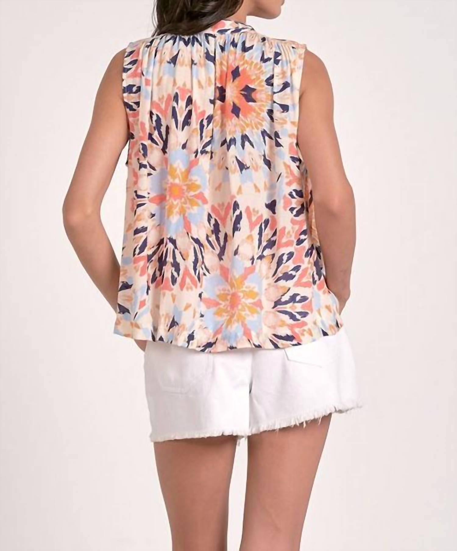 ELAN Kiki Kaleidoscope Tank in multi - women's tank top - detail view