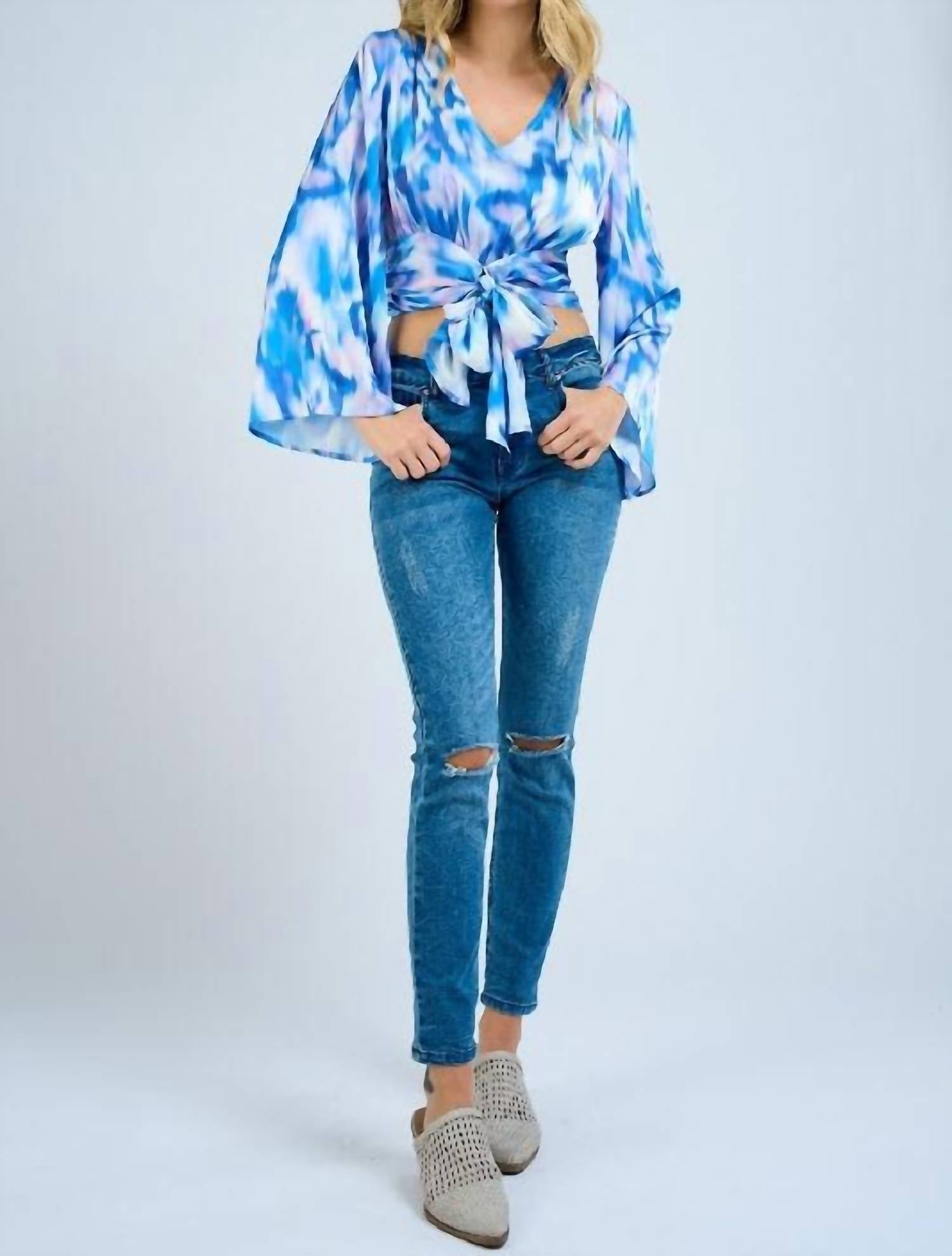Llove - Waist Bowtie Flare Sleeve Top