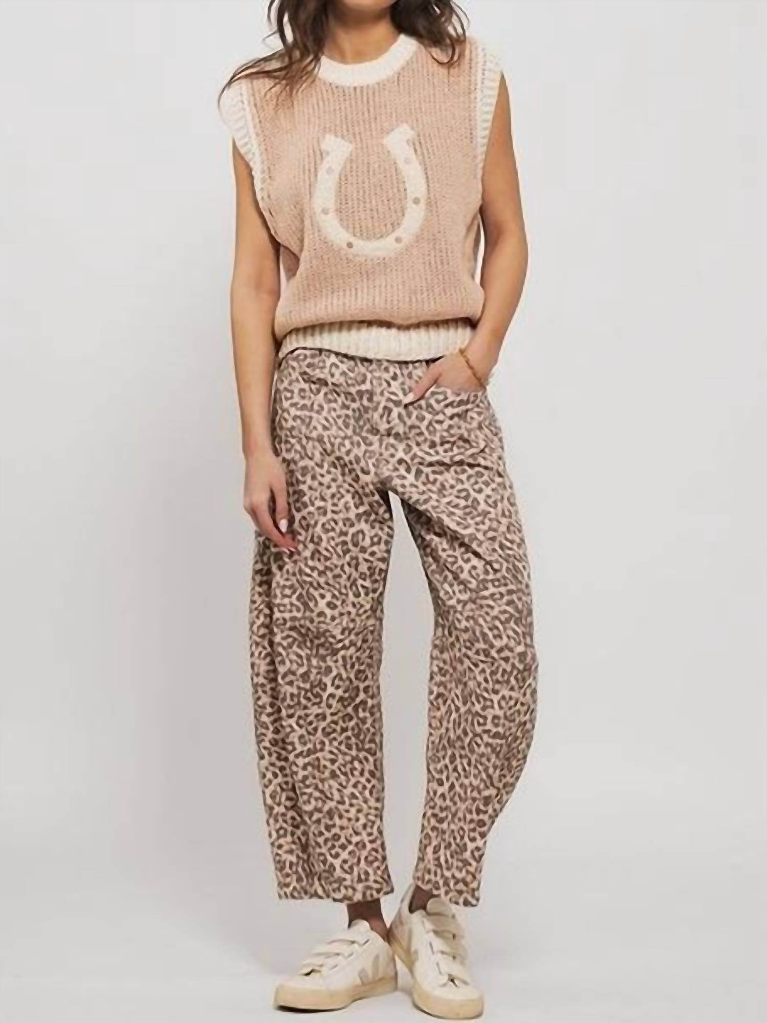 Urban Daizy - Leopard Print Barrel Jeans