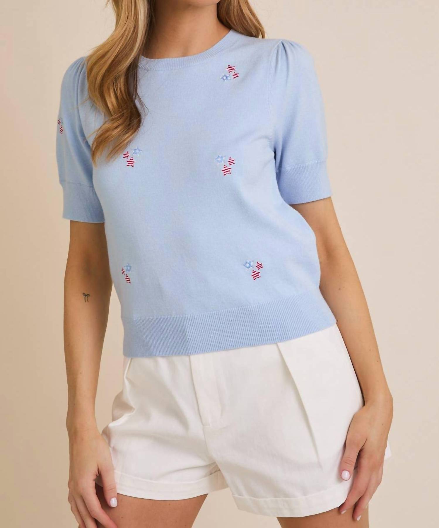 Gilli - Round Neck Puff Sleeve Star Embroidered Knit Top
