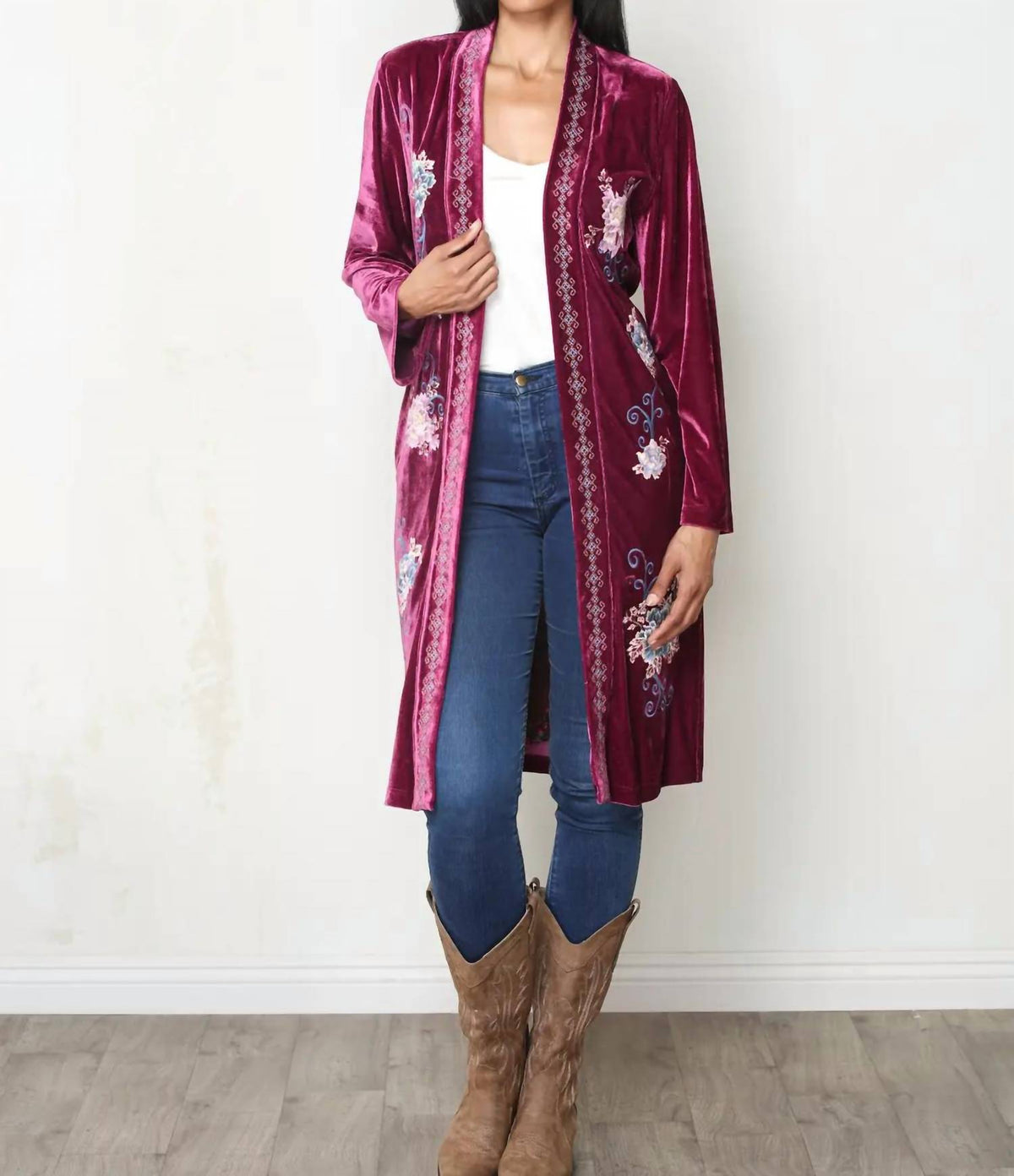 Paparazzi - Verona Embroidered Velvet Duster