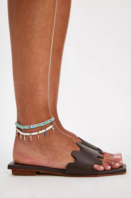 Kaanas - Women's Mallawi Wavy Square Toe Slide