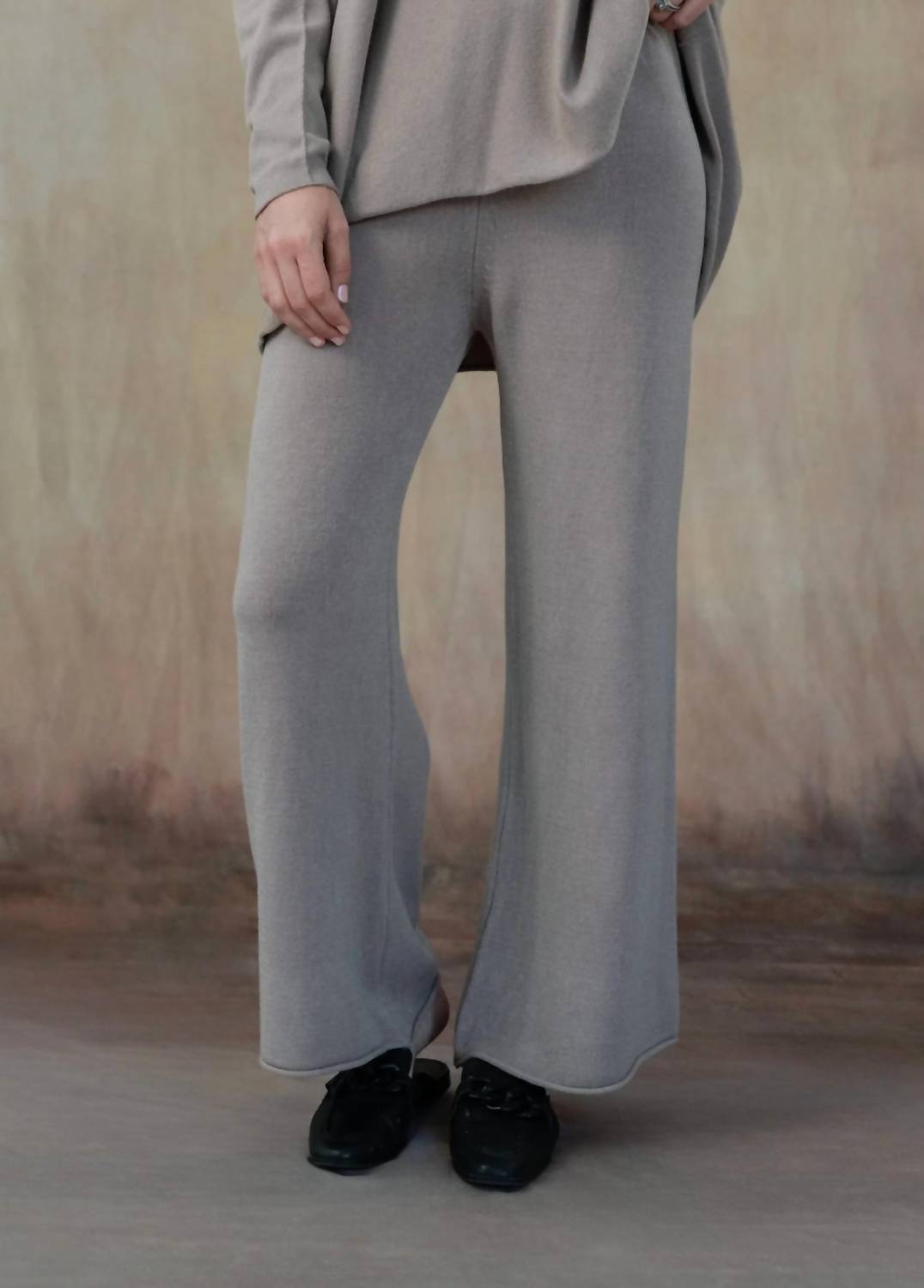 Cobblestone Living - Cleo Knit Pants