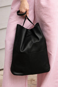 Risa - Women's Lila Pocket Tote