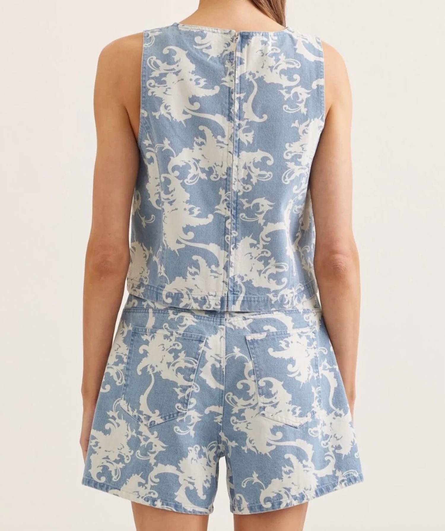 Entro - Sleeveless Top And Short Set