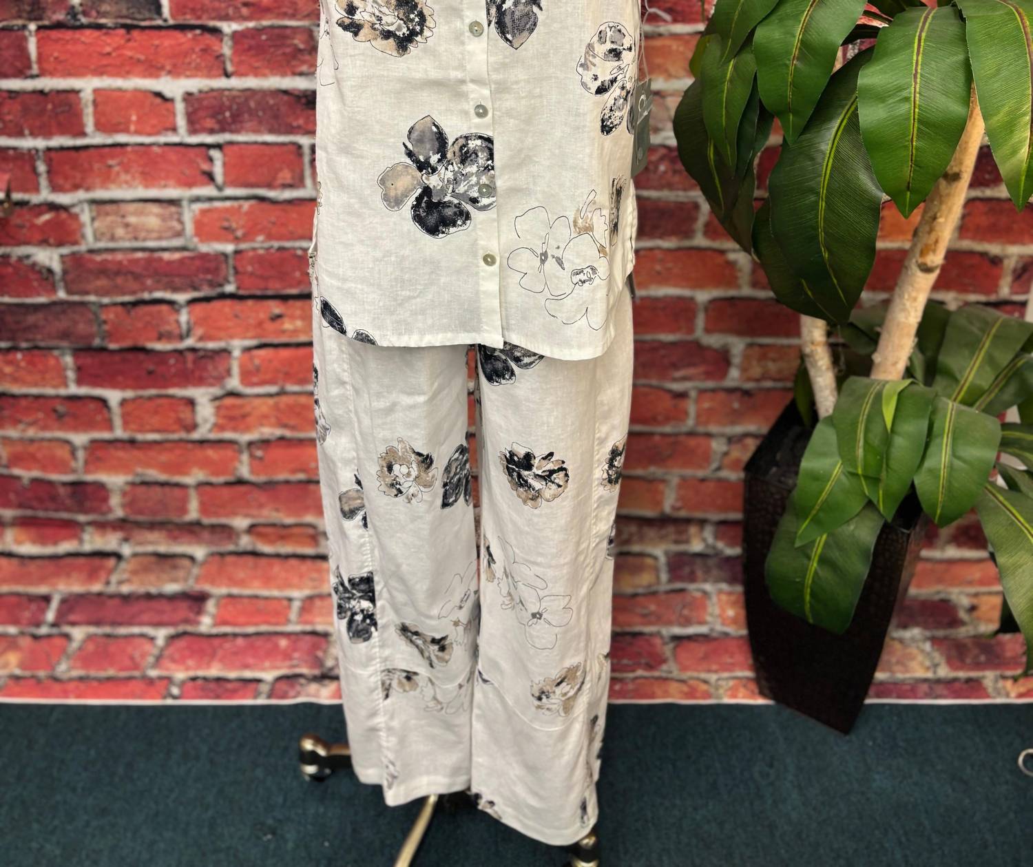 Habitat - Women's Neutral Bloom Linen Crop Pants
