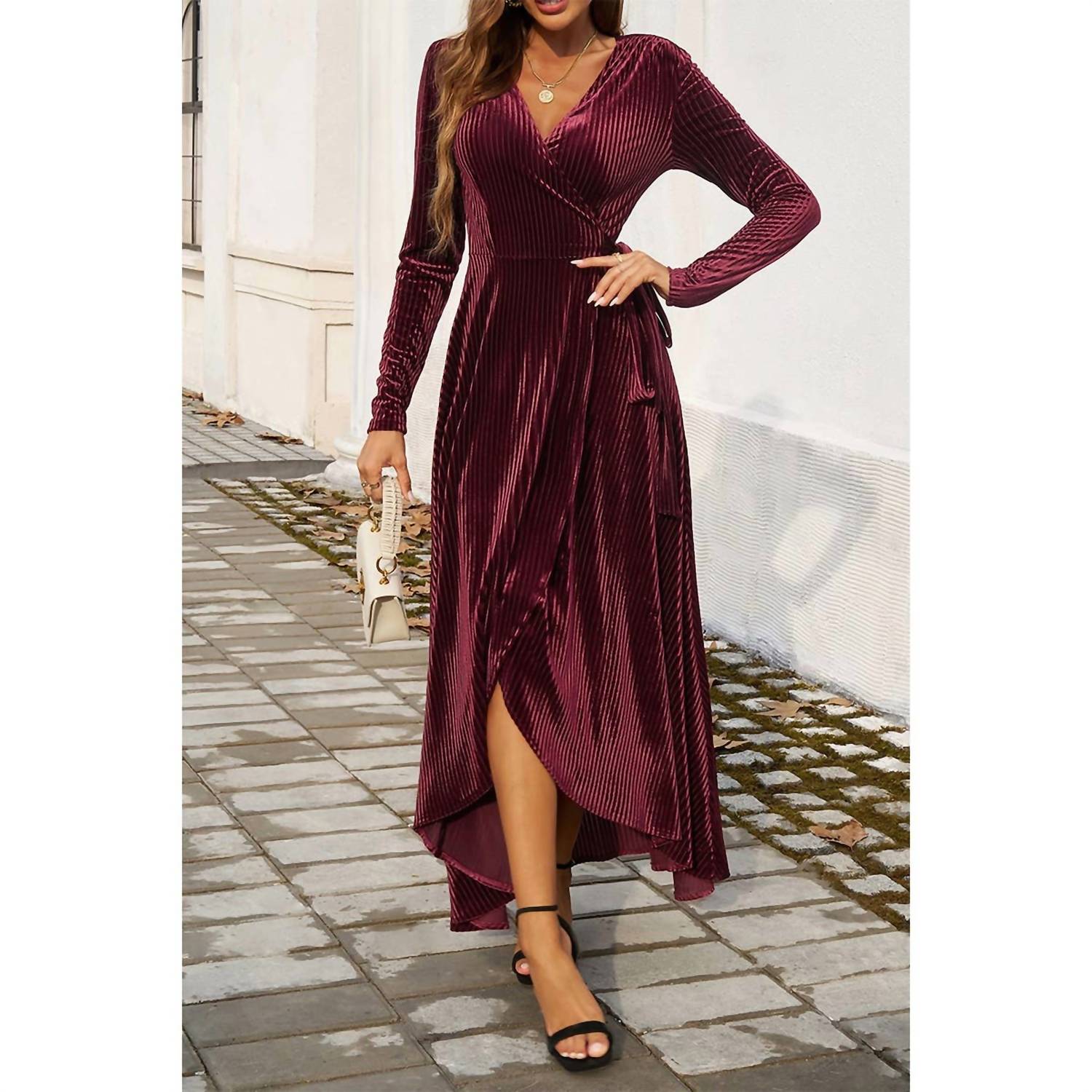 Supreme Fashion - V Neck Velvet Maxi Dress
