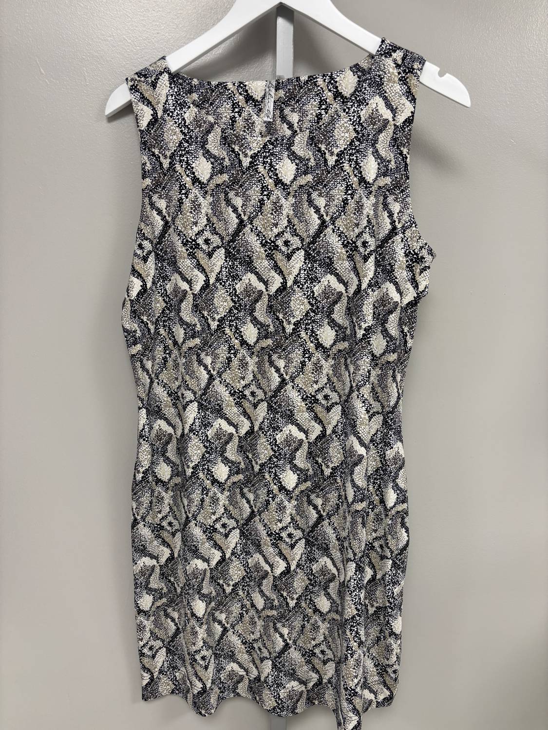 Lulu-B - Women's Sleeveless Travel Dress