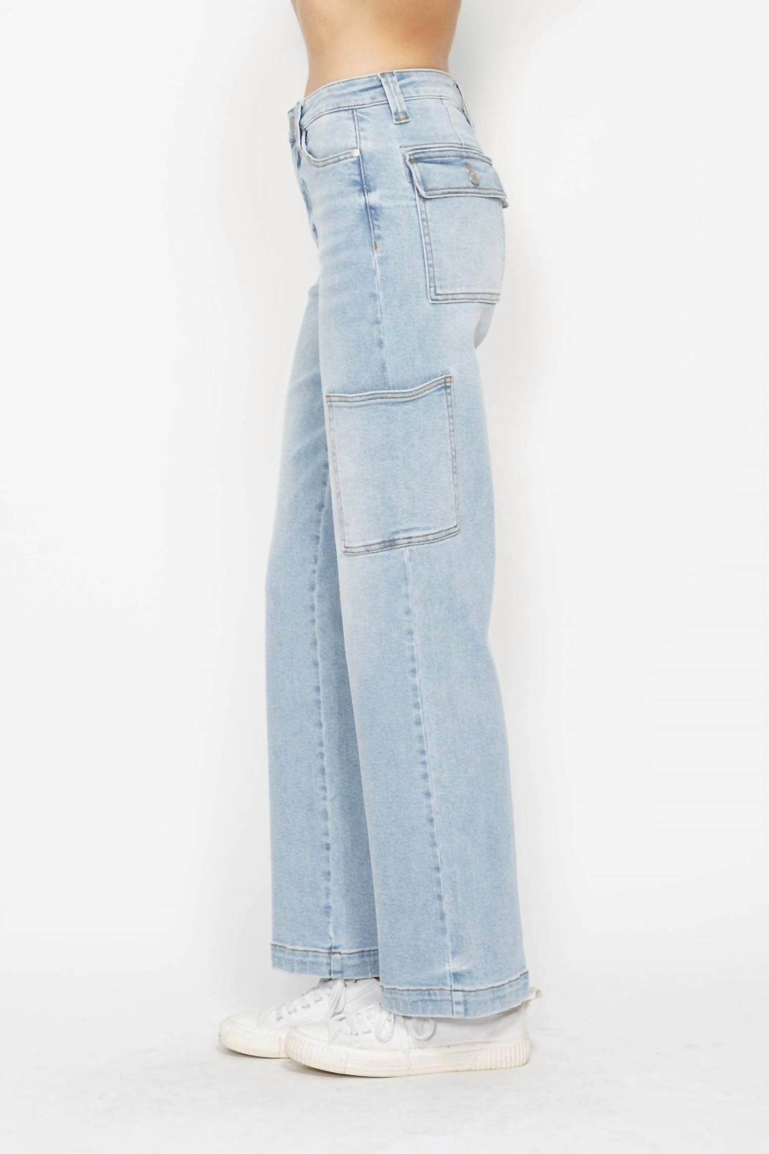 Judy Blue High Waist Cargo Wide Leg Denim Jeans in light blue - women's jeans - detail view