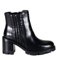 Diba True - Women's Spice Berry Chelsea Boot