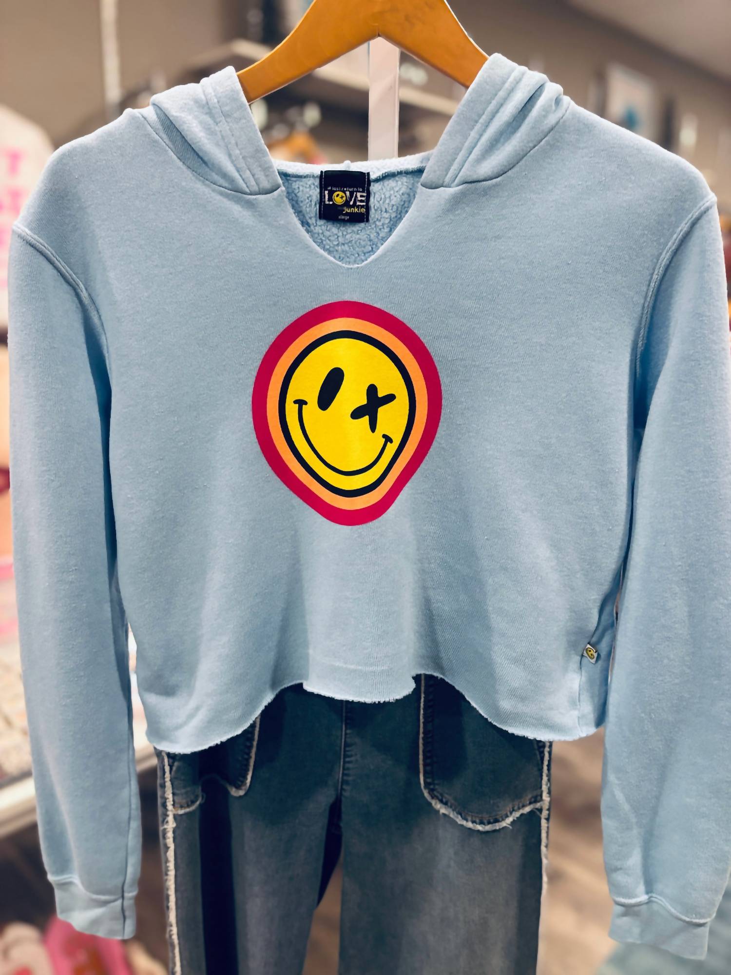 Love Junkie - Girls' Cropped Hoodie With Smiley Face