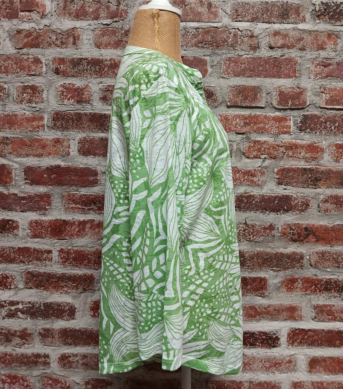 Jess & Jane - Women's Floral Button Down 3/4 Sleeve Top