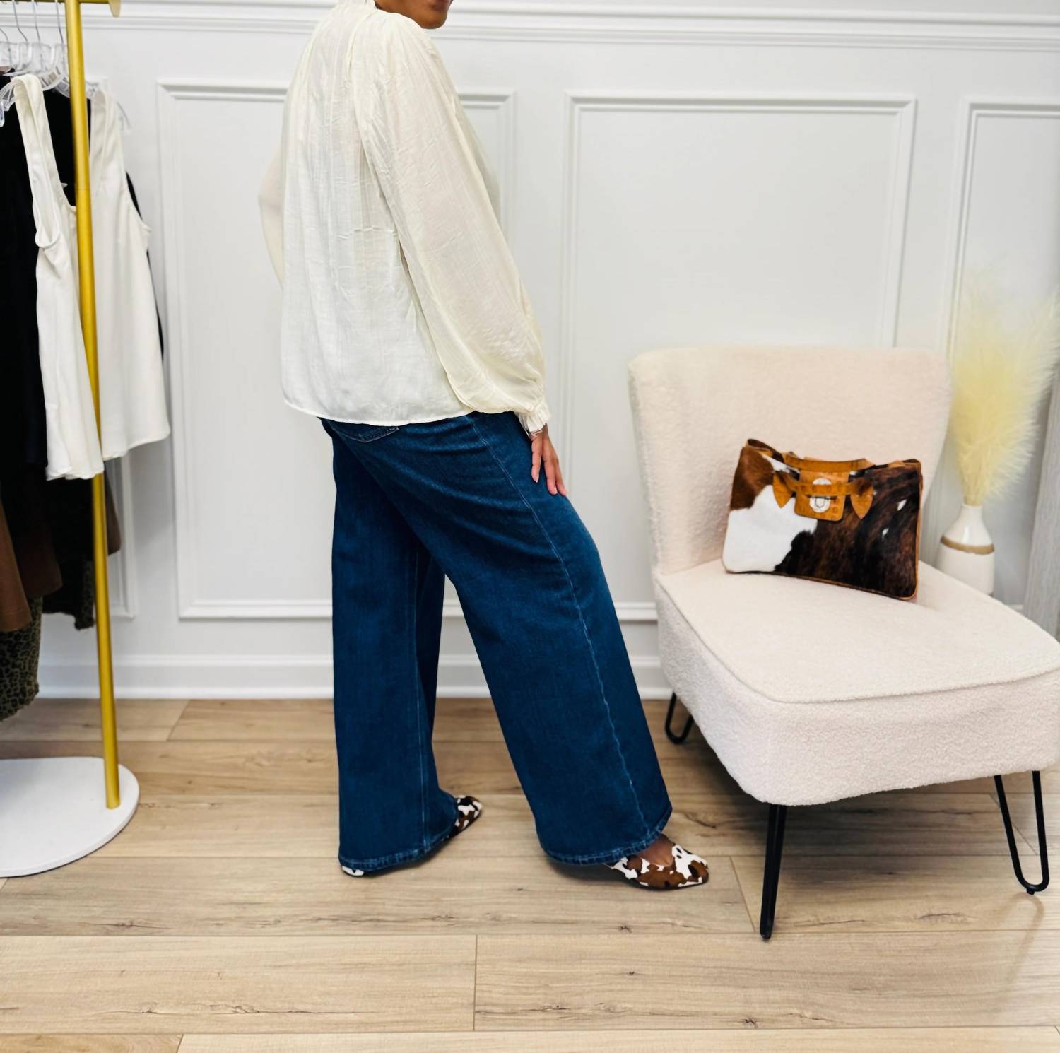 Her Bottari - Button Front Tie Neck Blouse