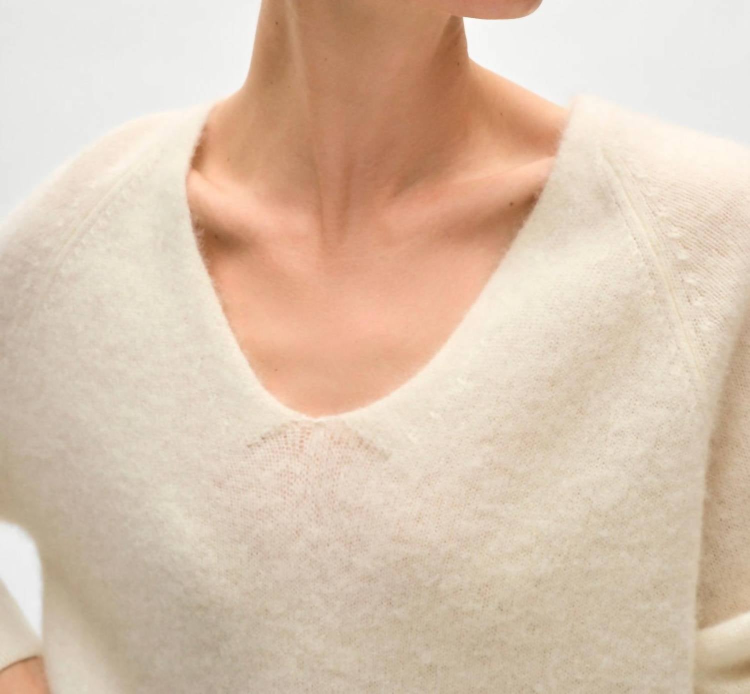 White + Warren - Brushed Cashmere V-neck Top