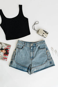 Le Lis - Women's Darlin' Denim Shorts