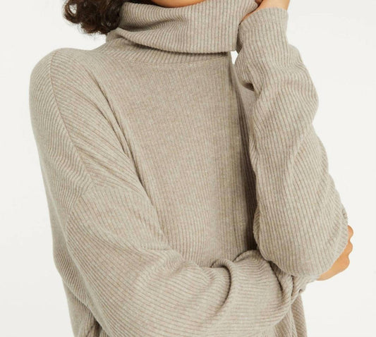 Find Me Lounging Tunic Pullover