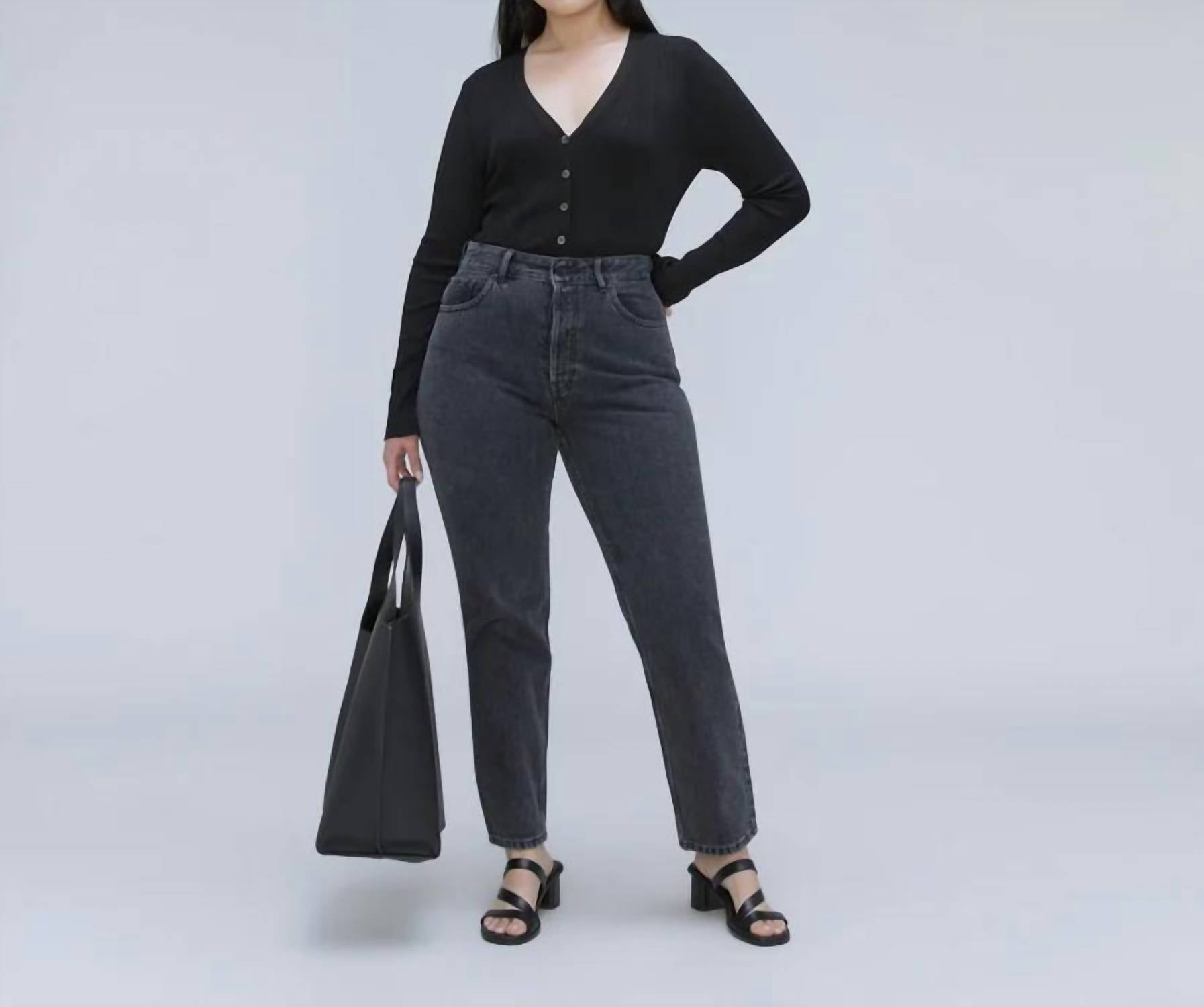 Everlane - The Curvy 90’s Cheeky Straight Jeans