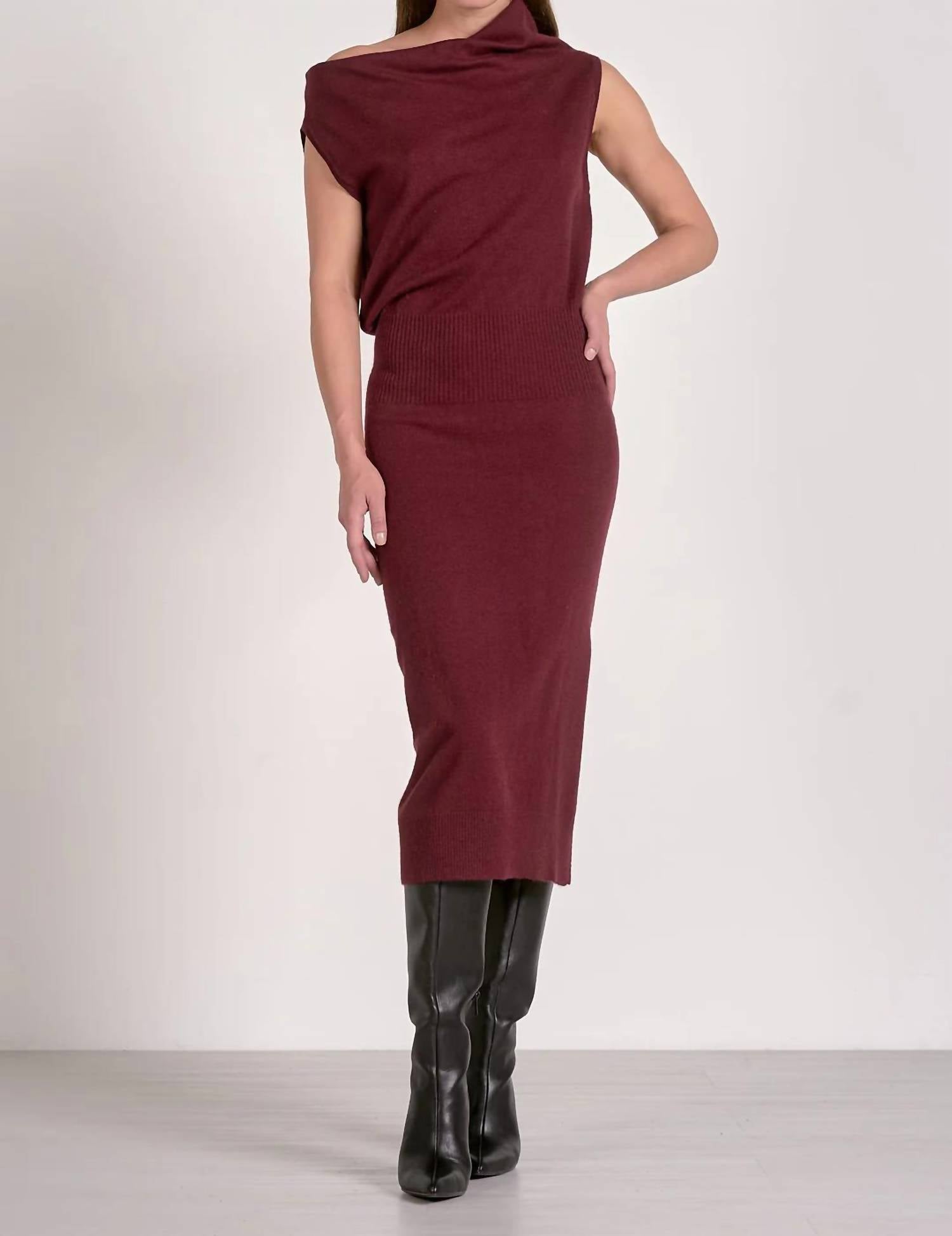 ELAN Asymmetrical Shoulder Shirred Fitted Dress in plum - women's dress