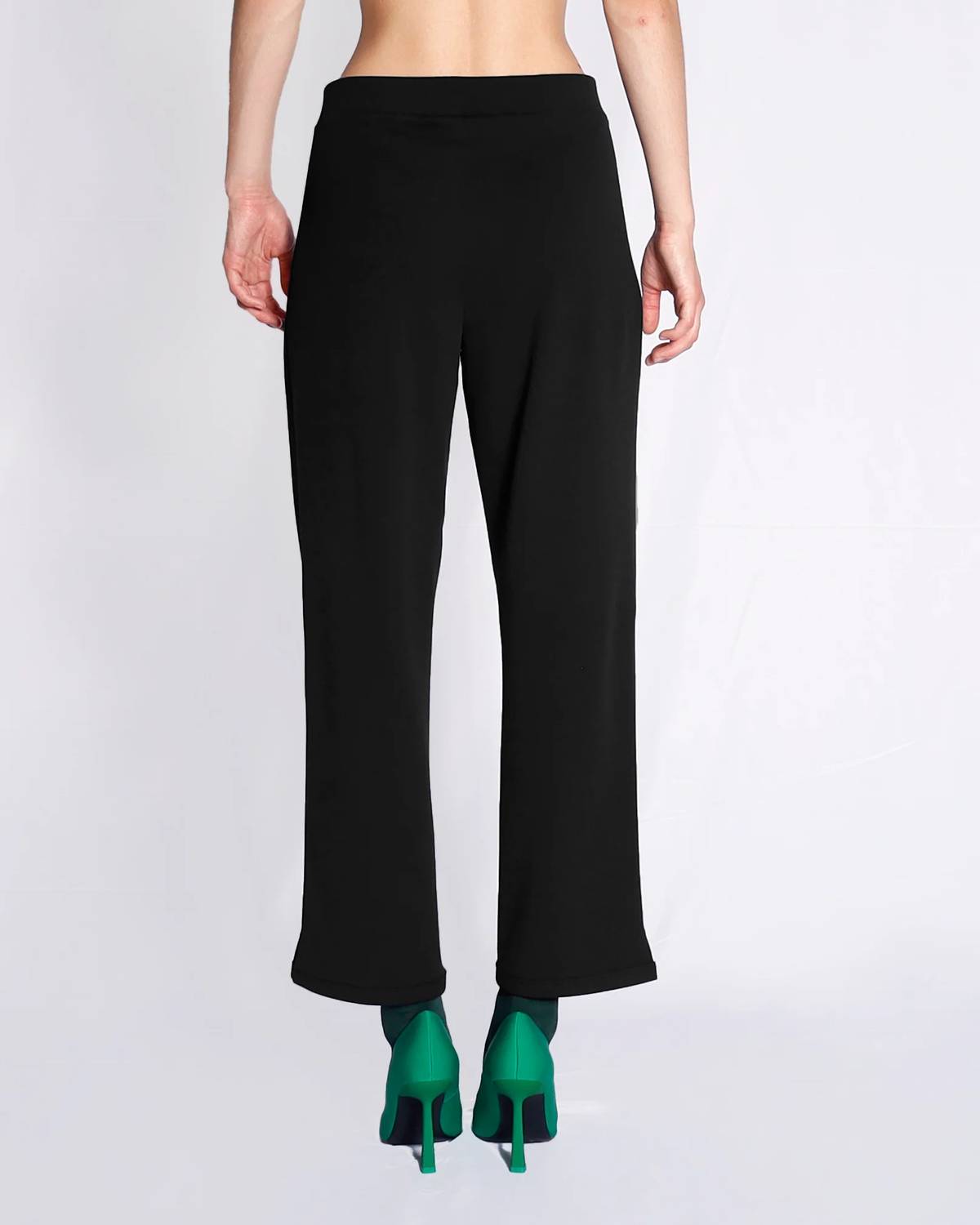 Marie Saint Pierre - Elchana Pant