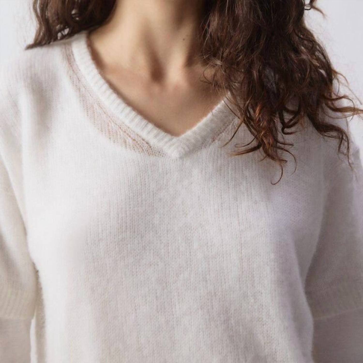 American Vintage BODYROW SWEATER in white - women's sweater