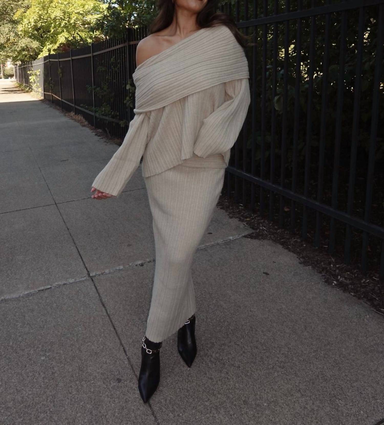 Le Lis - Brynn Sweater Skirt Set