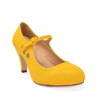 Chase + Chloe - Women's Kimmy-21 Round Toe Pierced Mid Heels