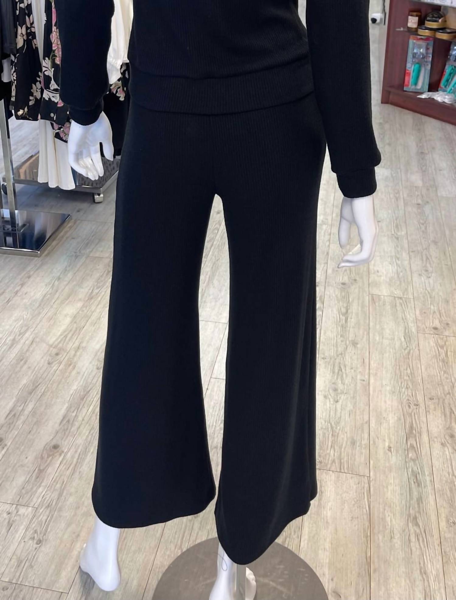 Red Haute - Women's Wide Leg Pant