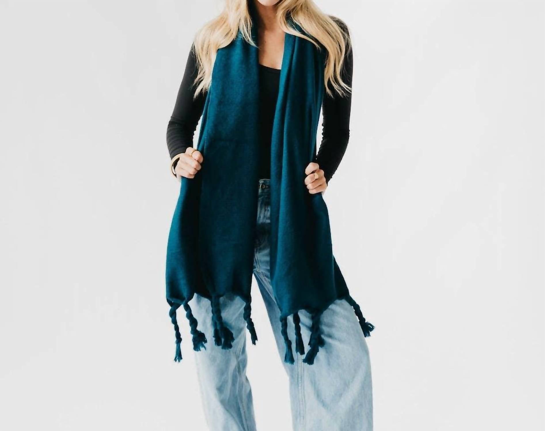 Pretty Simple - Twyla Twisted Tassel Scarf