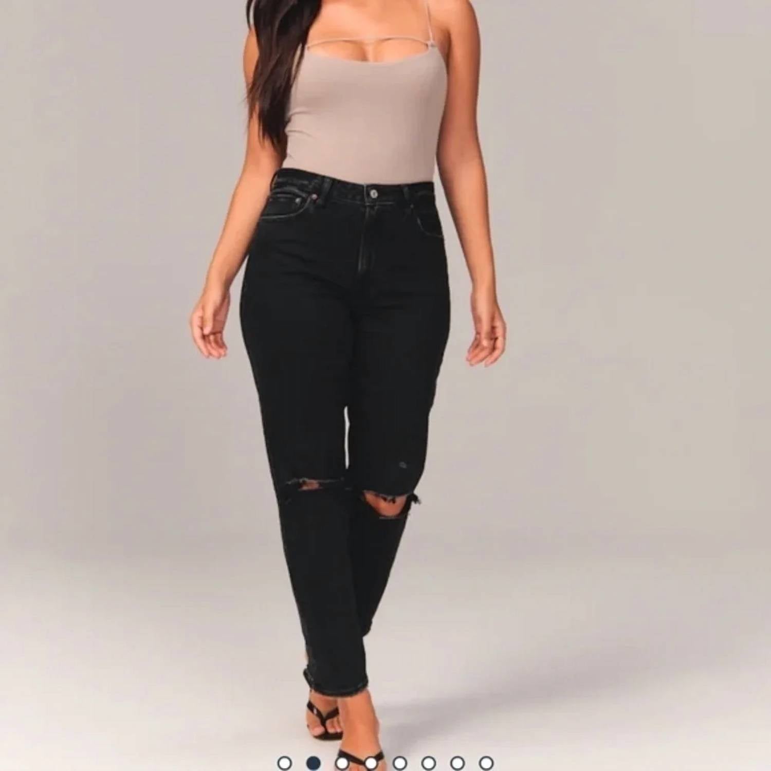 Abercrombie & Fitch - Curve Love High Rise Mom Jeans