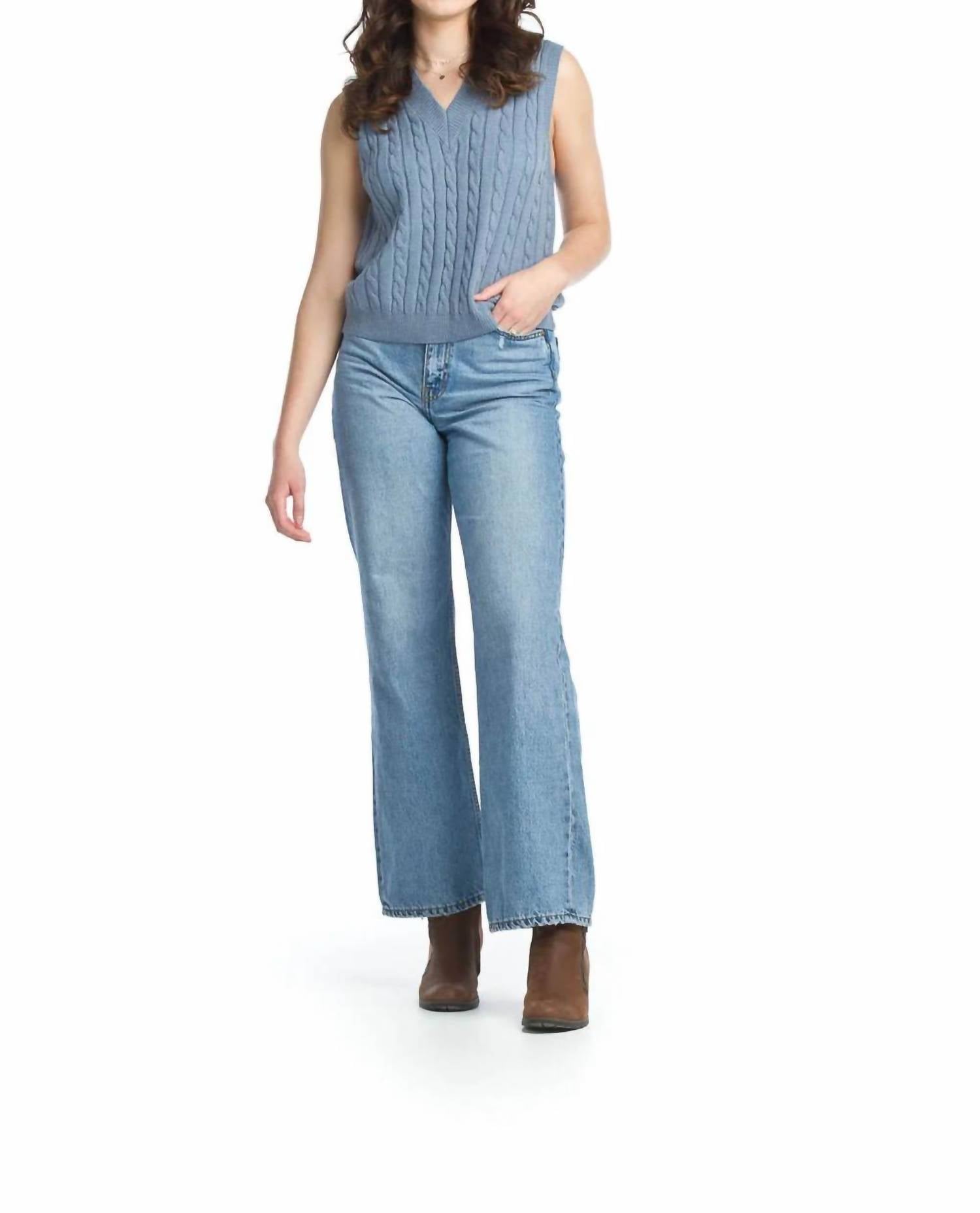Papillon - Cable Knit Vest