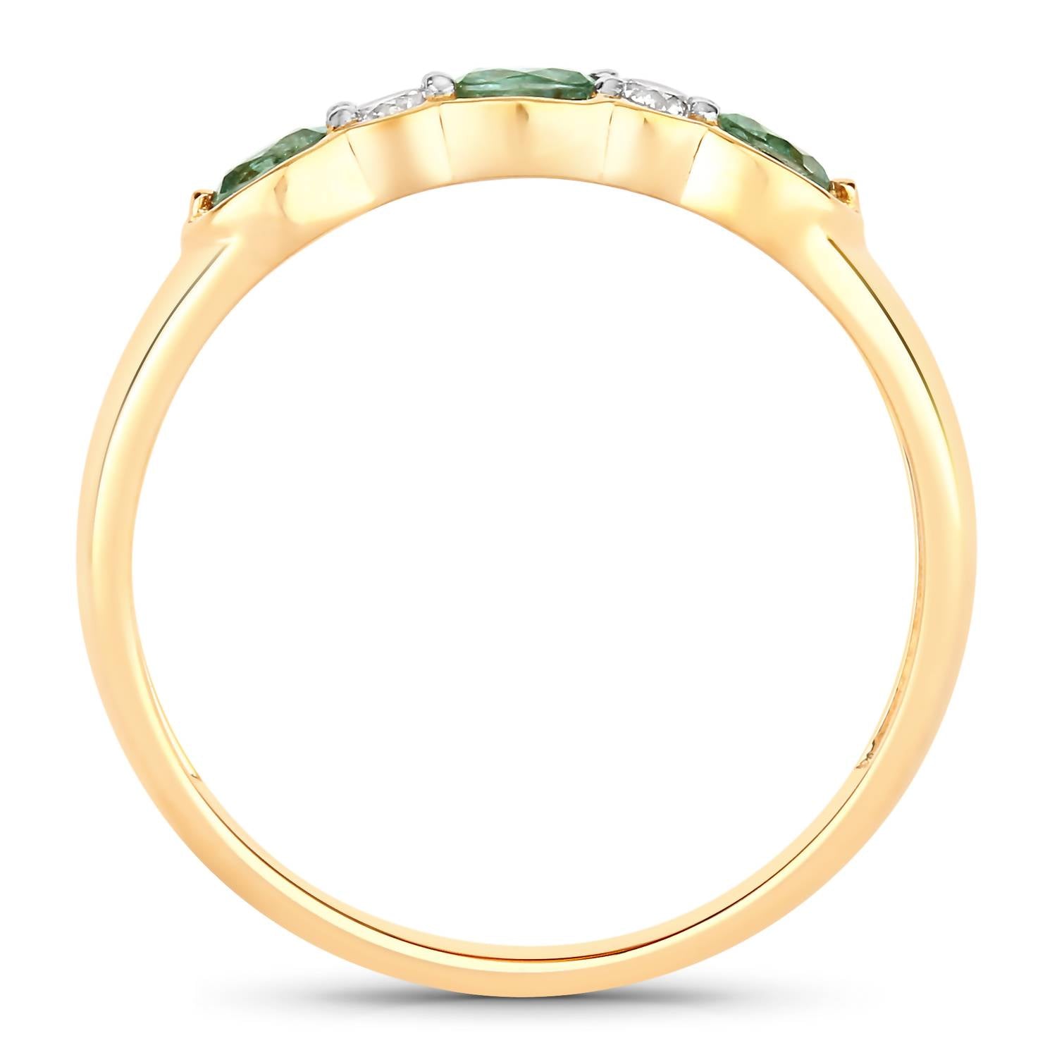 Diana M Jewels Women's Oval Natural Alexandrite Fashion Ring (0.45 Ct) - Delicate in 18k yellow gold - women's jewelry - detail view