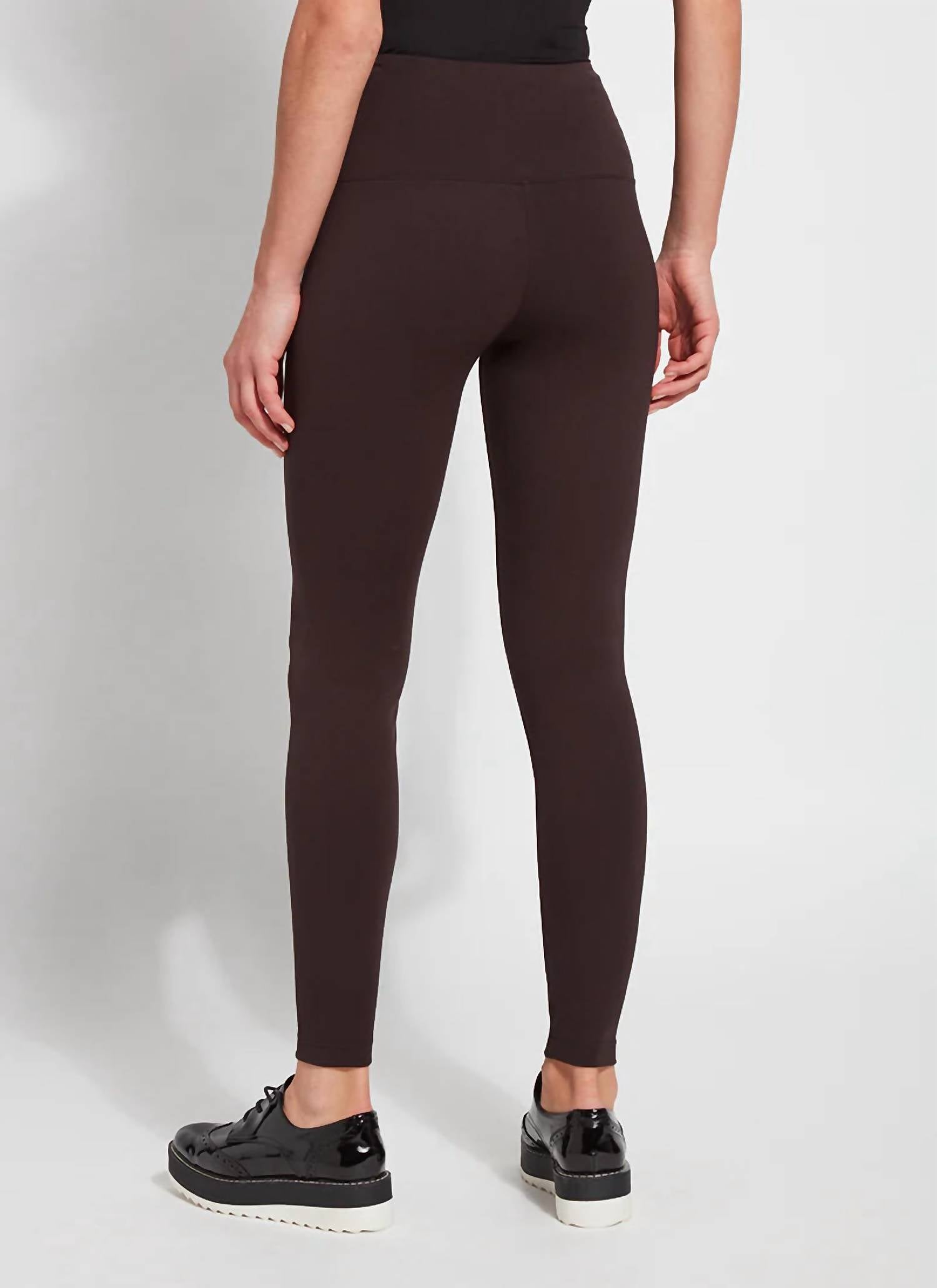 Lysse Signature Center Seam Legging in double espresso - women's pants - detail view