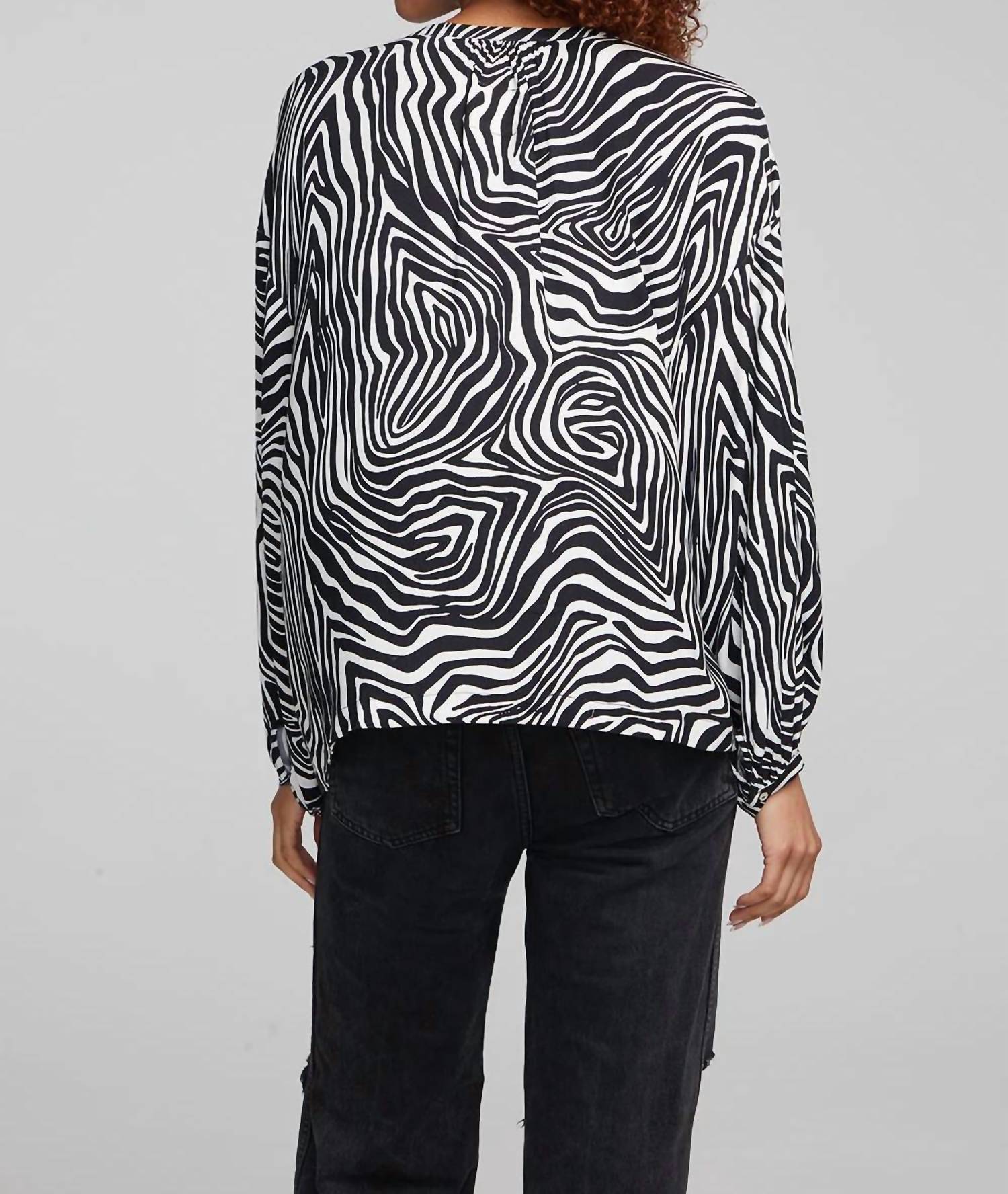 Chaser - Idol Long Sleeve Blouse