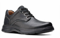 Clarks Men's Un Brawley Pace Casual Shoes in black - men's shoe - detail view
