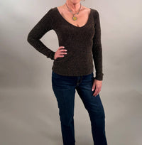 Fifteen Twenty - Flattering V-neck Evening Sparkle Top