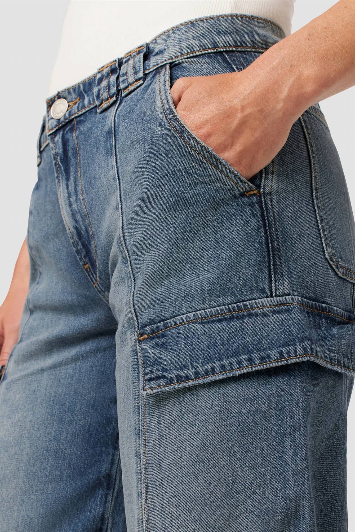 Hudson - Mid-rise Wide Leg Cargo Jeans