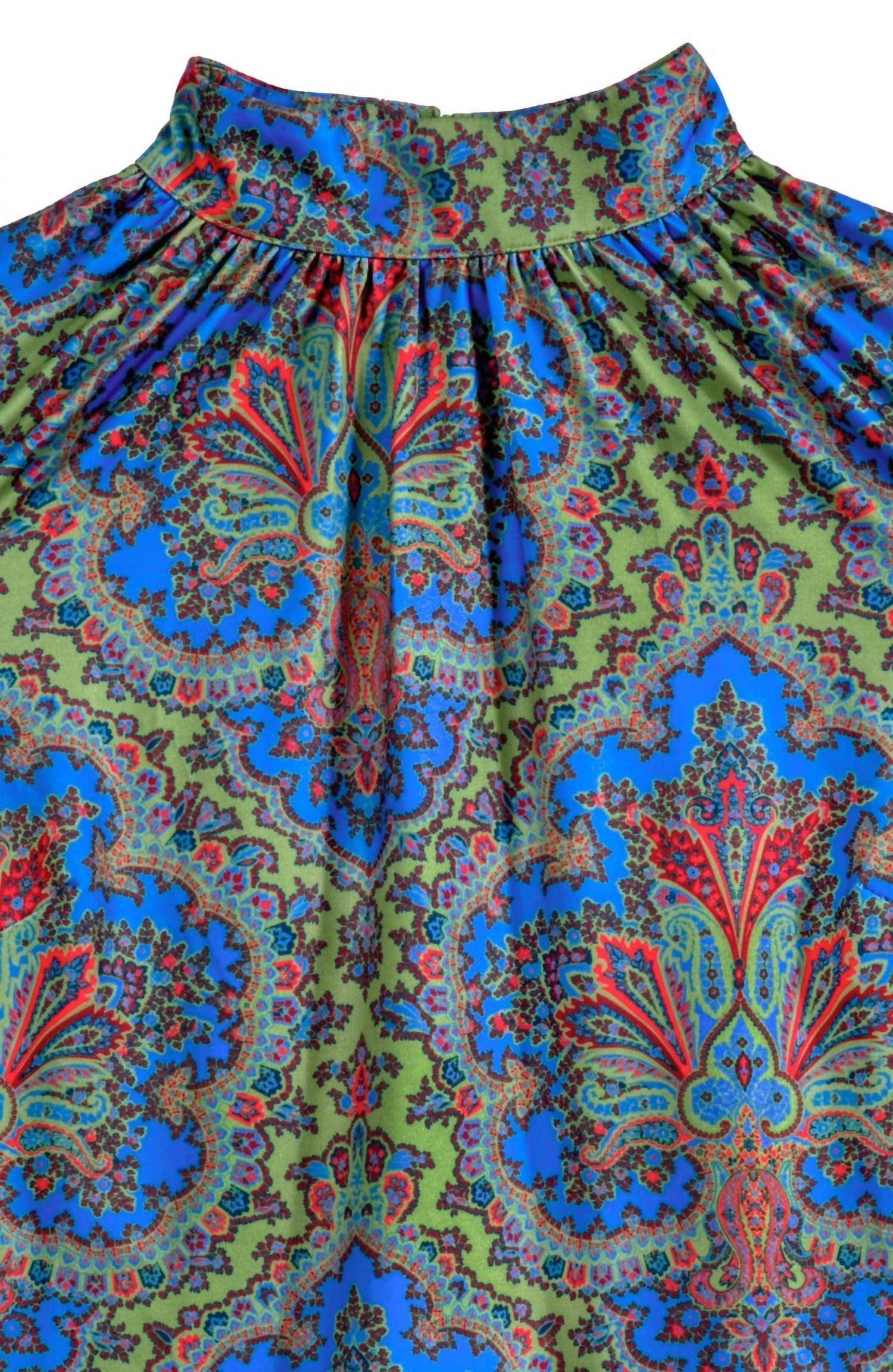 Gretchen Scott - Scorching Passion Paisley Hot Top