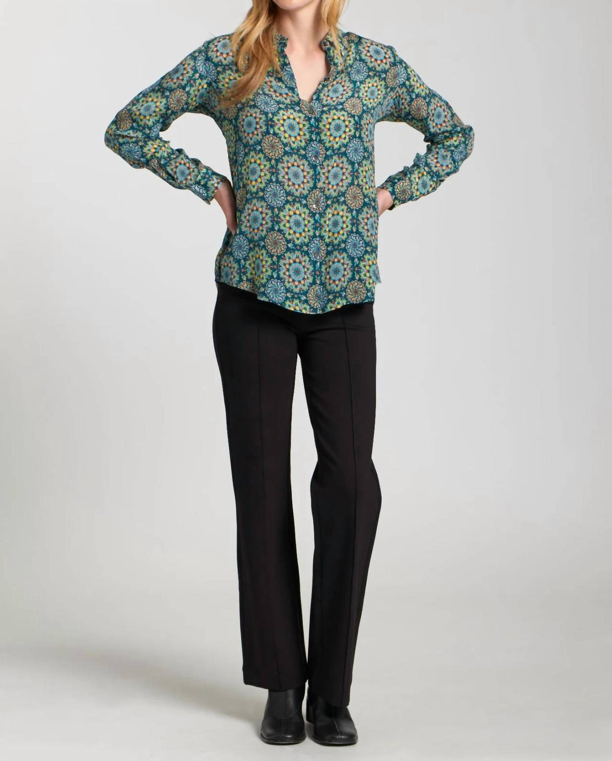 Apny - Button-up Blouse With Roll-up Sleeves