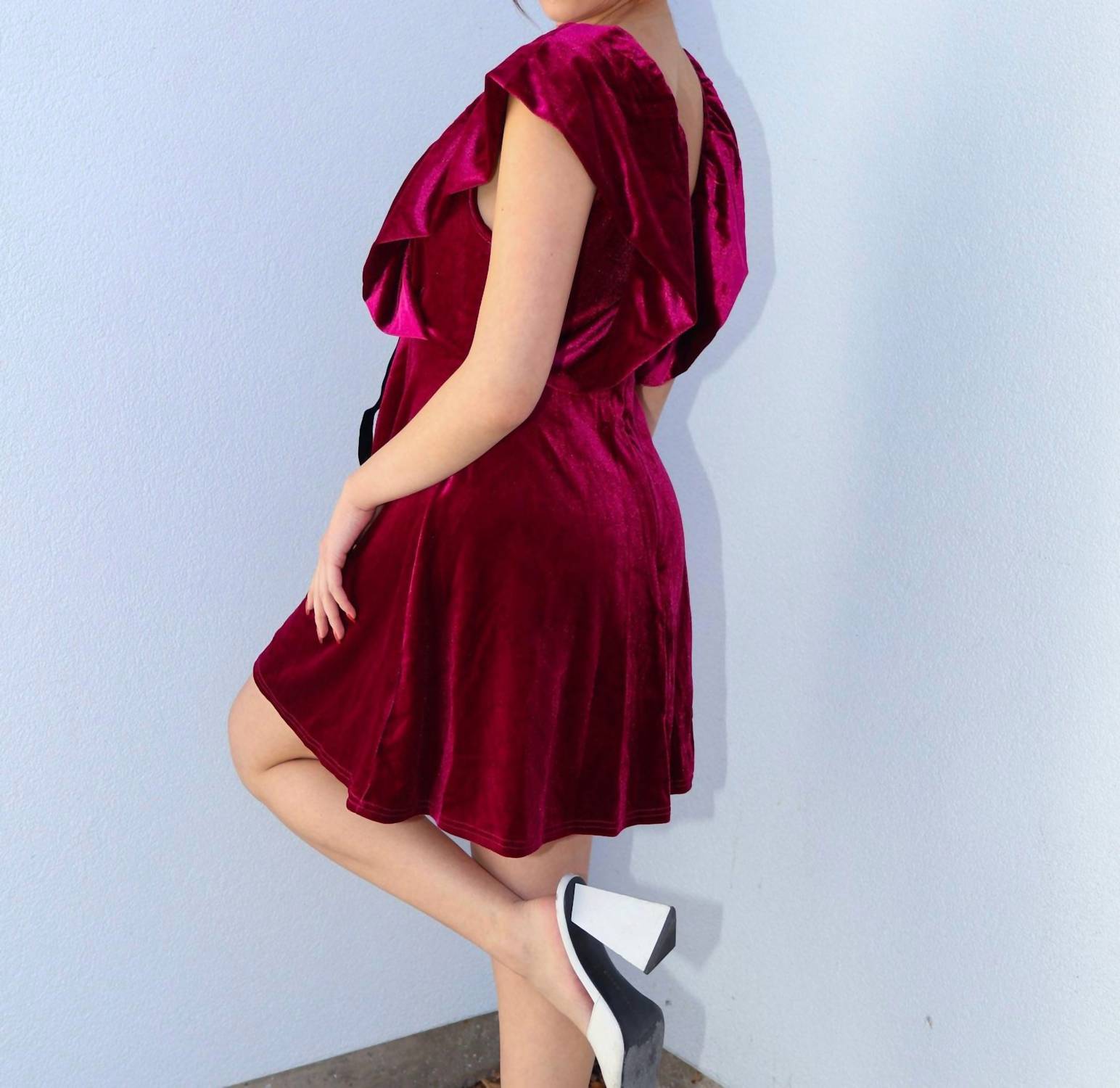 Le Lis - Velvetier Mini Dress