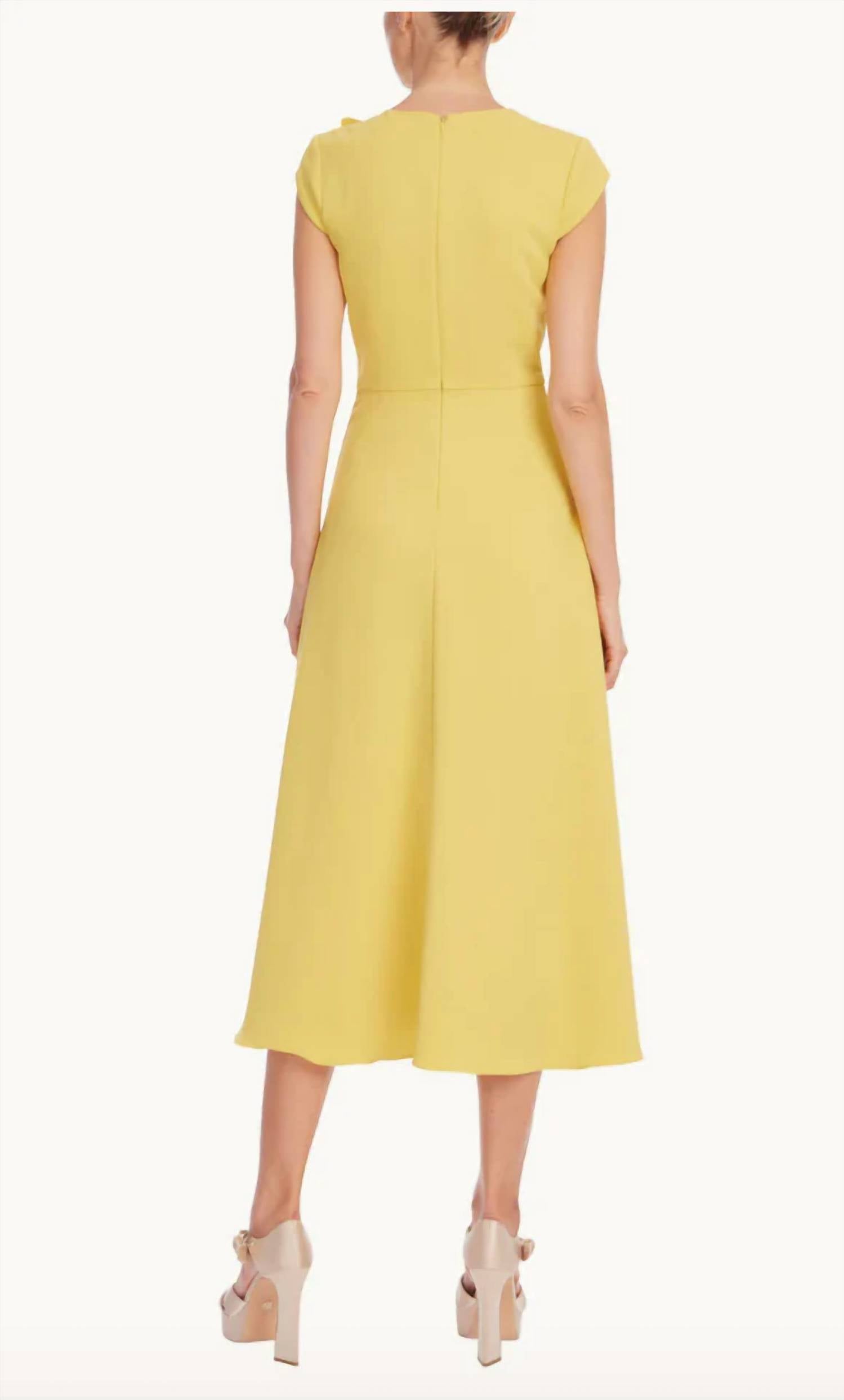 Badgley Mischka - Floral Appliqué Cap sleeve Midi Dress