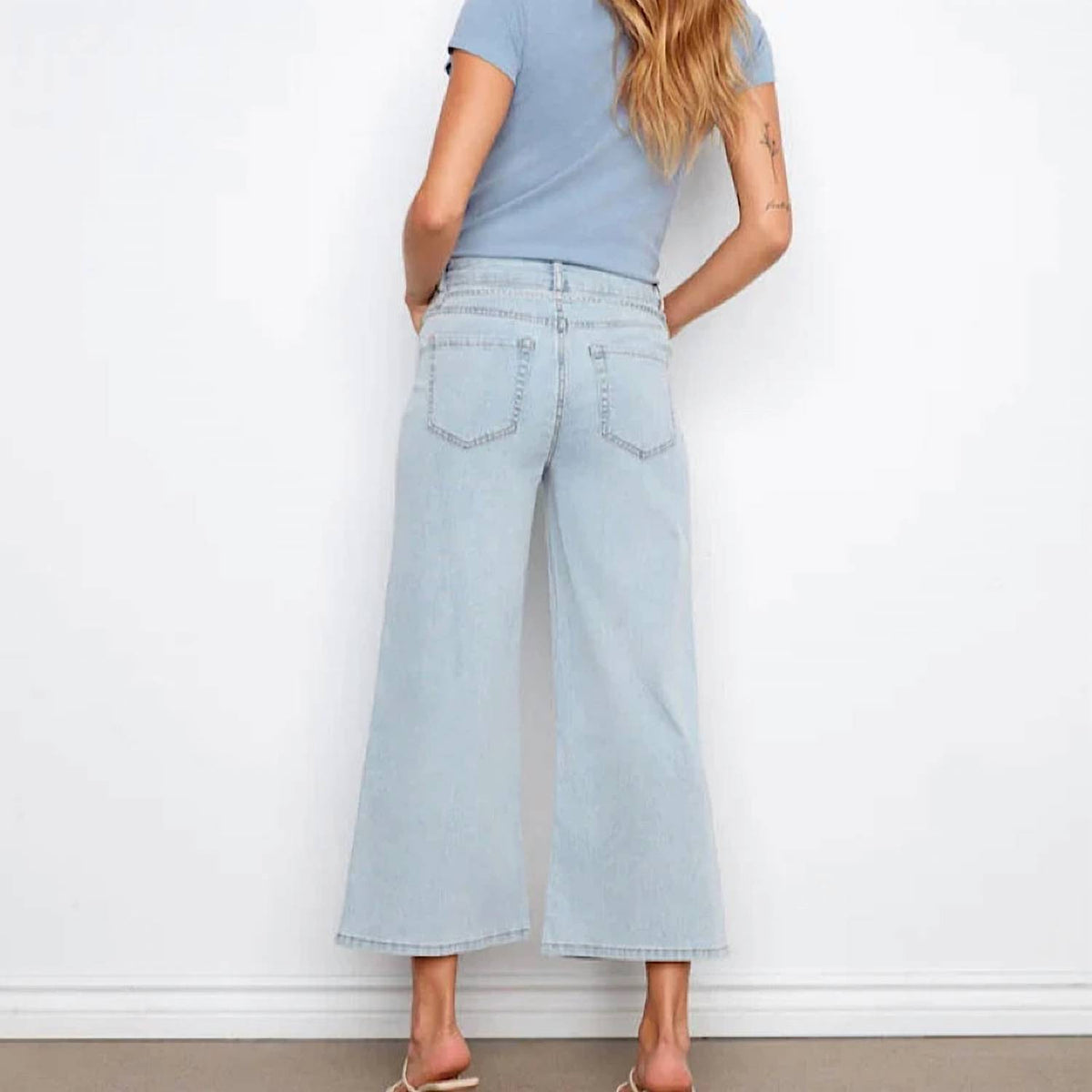 Charlie B - Women's Wide Leg Belted Stretch Denim Jean
