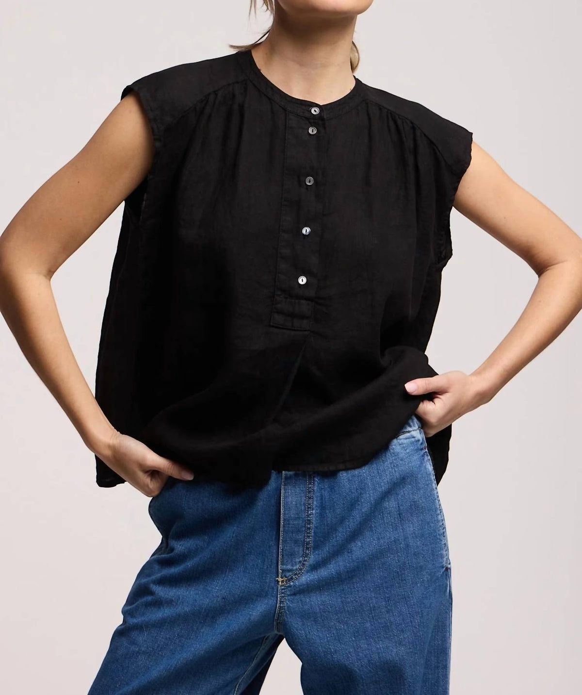 Velvet By Graham & Spencer - Bec Linen Top