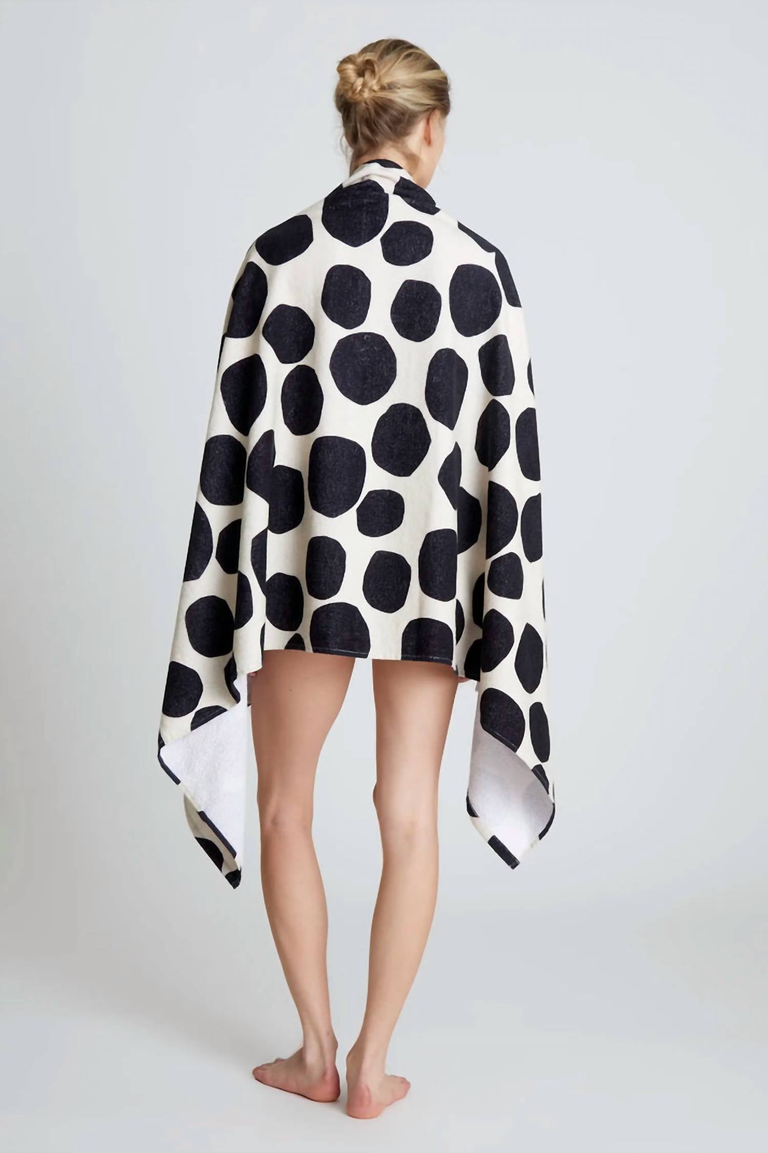 Compania Fantastica - Women's Beach Polka Dot Towel