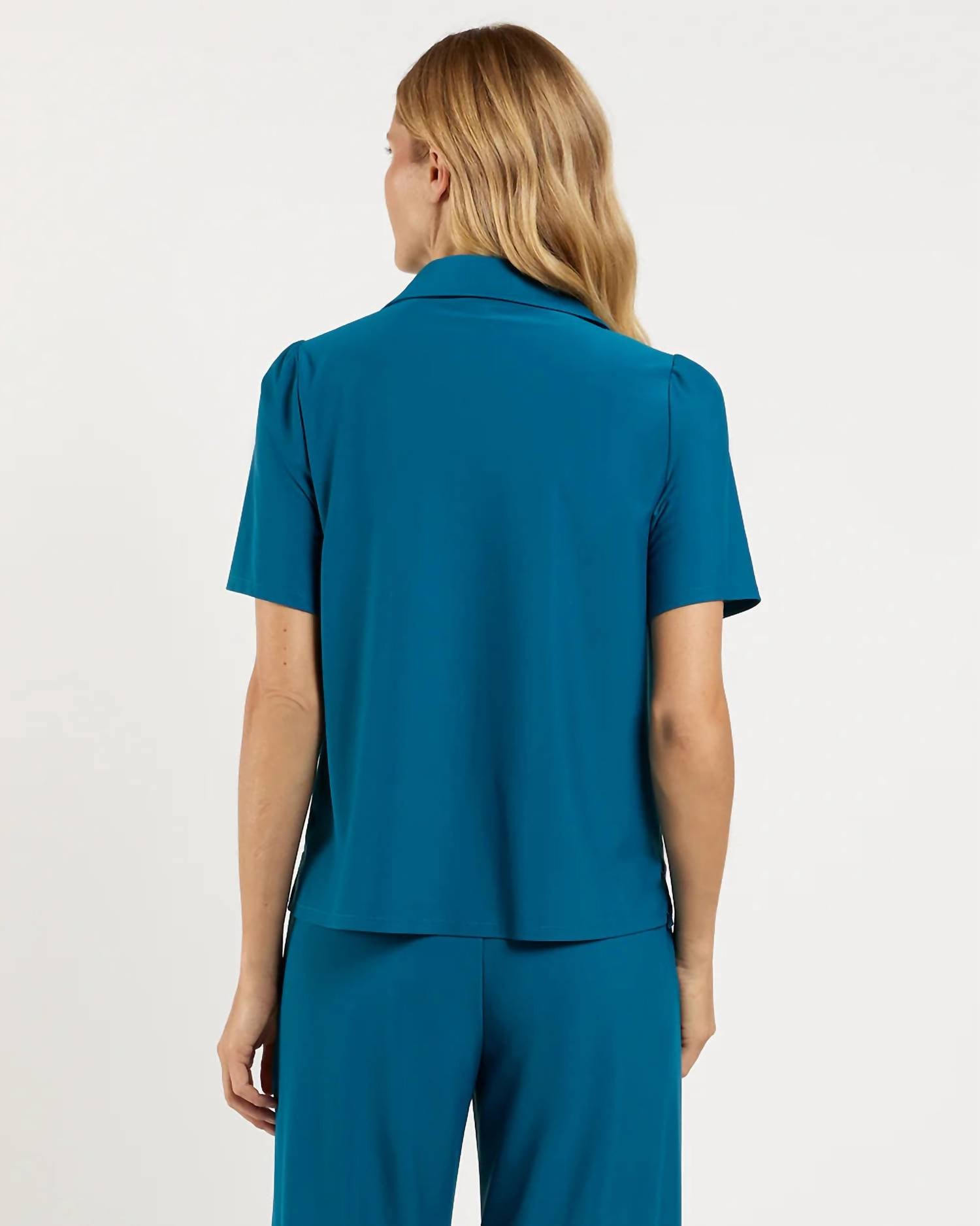 JUDE CONNALLY Imogene Short Sleeve Top in peacock - women's blouse - detail view