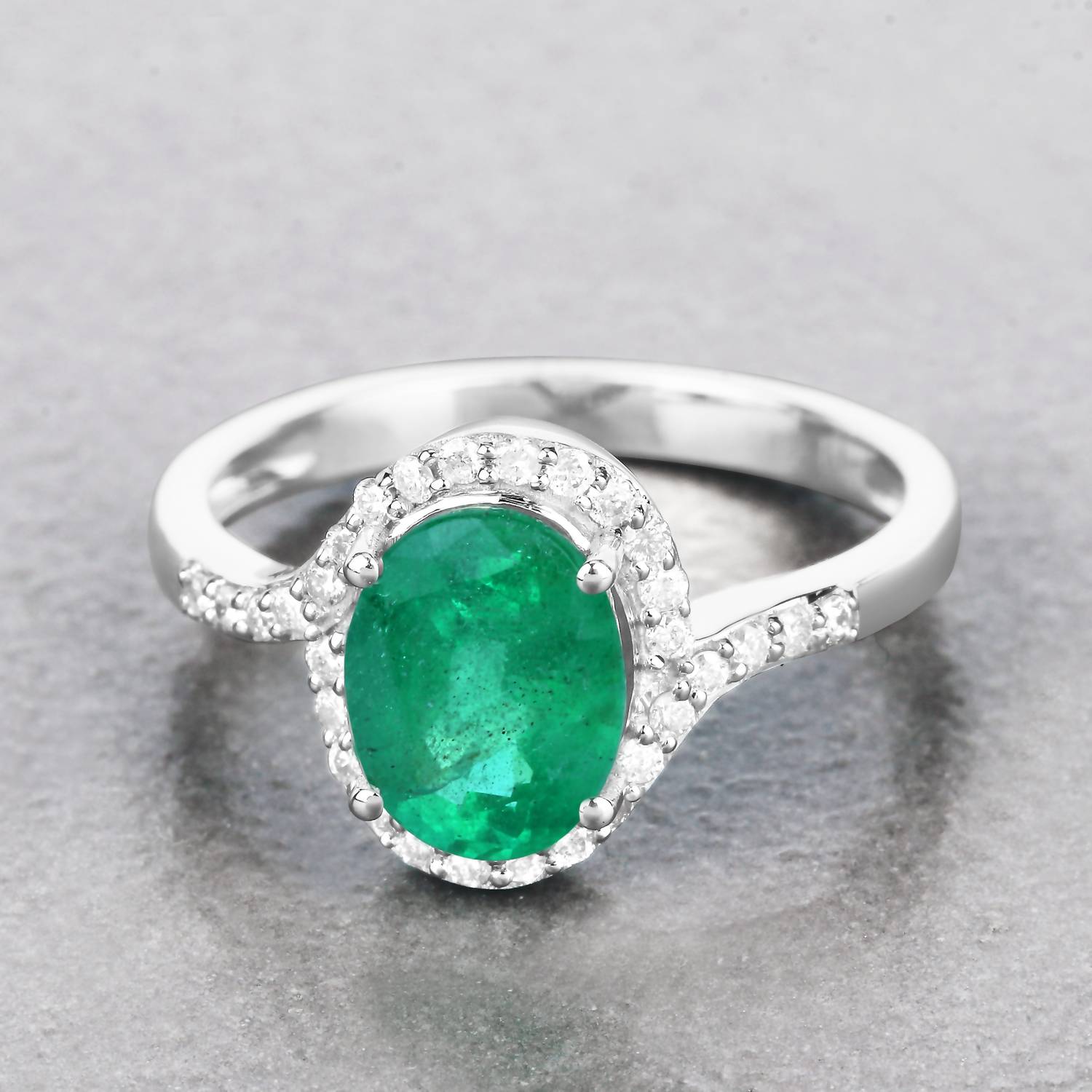 Diana M Jewels Women's Oval Natural Zambian Emerald Fashion Ring (1.92 Ct) - Classic in 14k white gold - women's jewelry - detail view