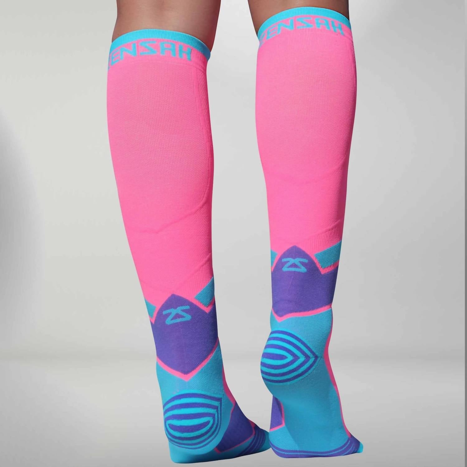 Zensah - Unisex Tech and Compression Light Cushion Socks