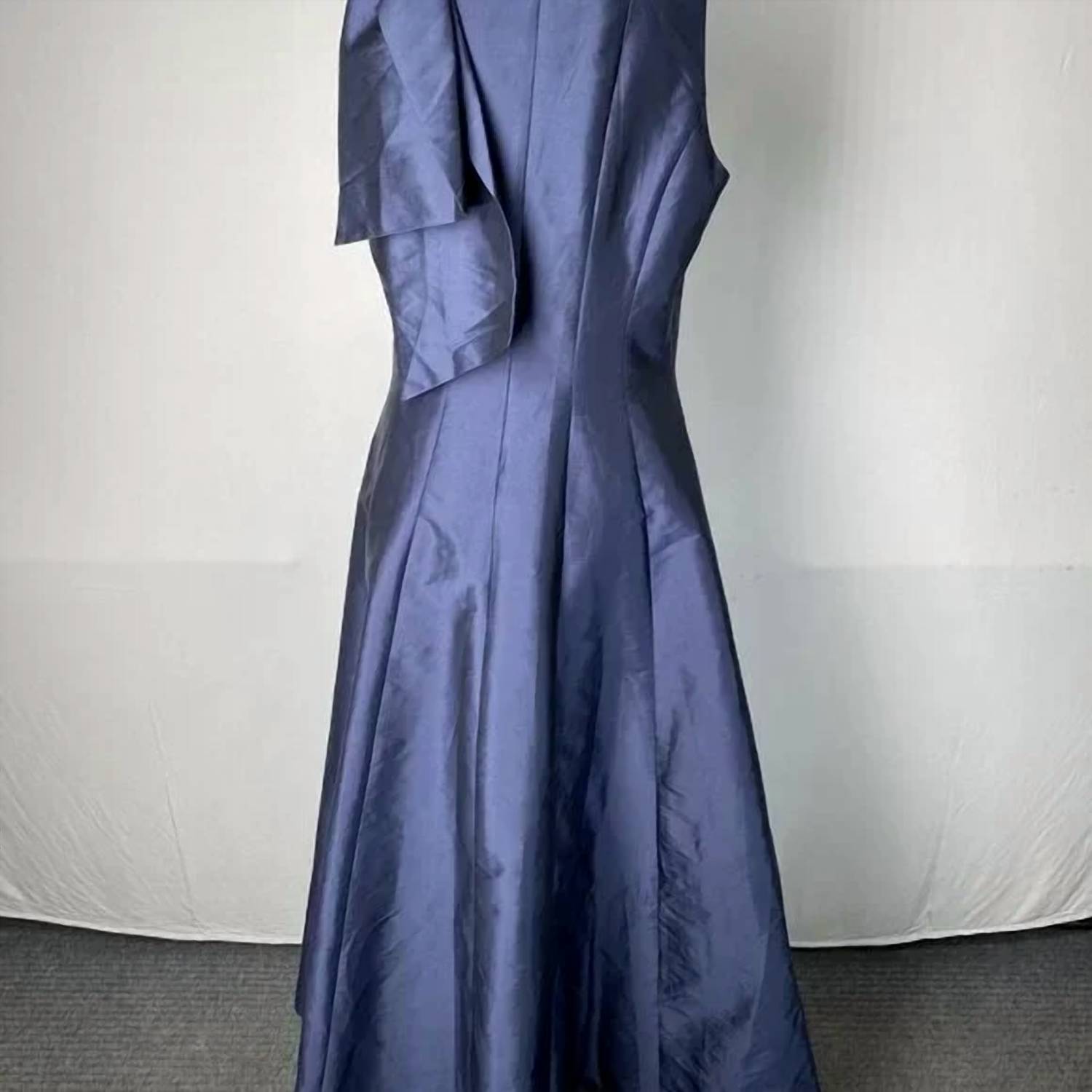 SARA CAMPBELL Women’s Joyce Sleeveless Bow Taffeta Maxi Gown in navy blue - women's dress - alternate view
